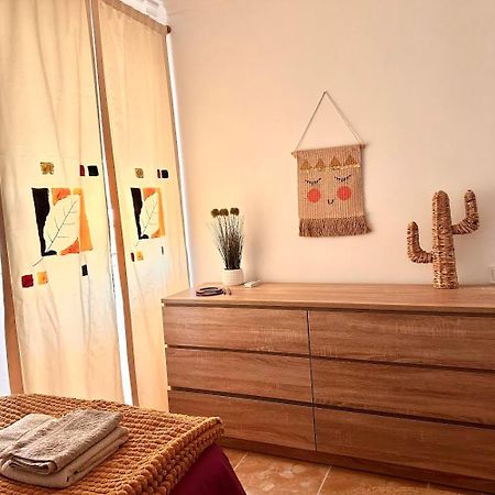 Casa De Mila Apartment อาลิกันเต ภายนอก รูปภาพ