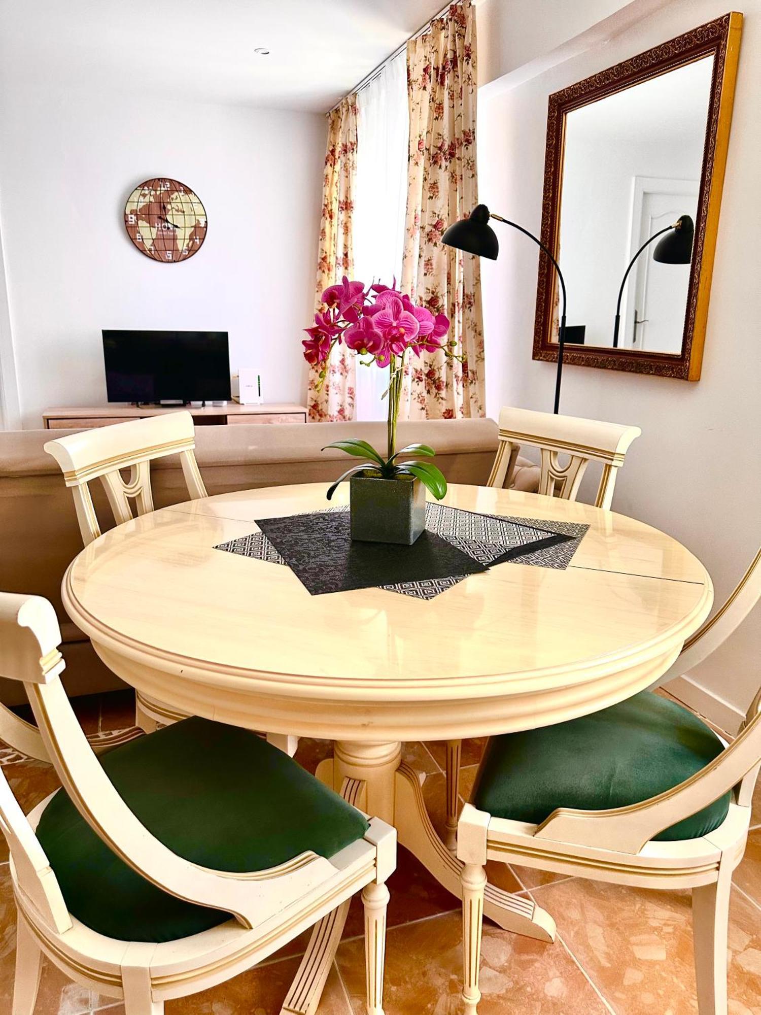 Casa De Mila Apartment อาลิกันเต ภายนอก รูปภาพ